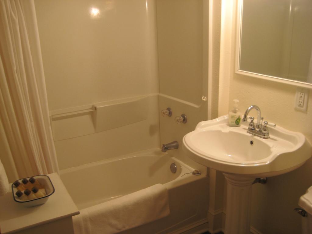 Backwoods Bed And Bath Hotel McGregor Ngoại thất bức ảnh